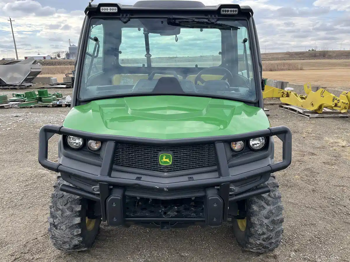 Gallery image 2 for 2020 John Deere XUV 835M Utility Vehicle