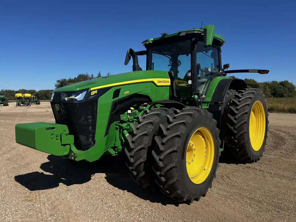 Gallery image 1 for Used 2023 John Deere 8R 370 Tractor