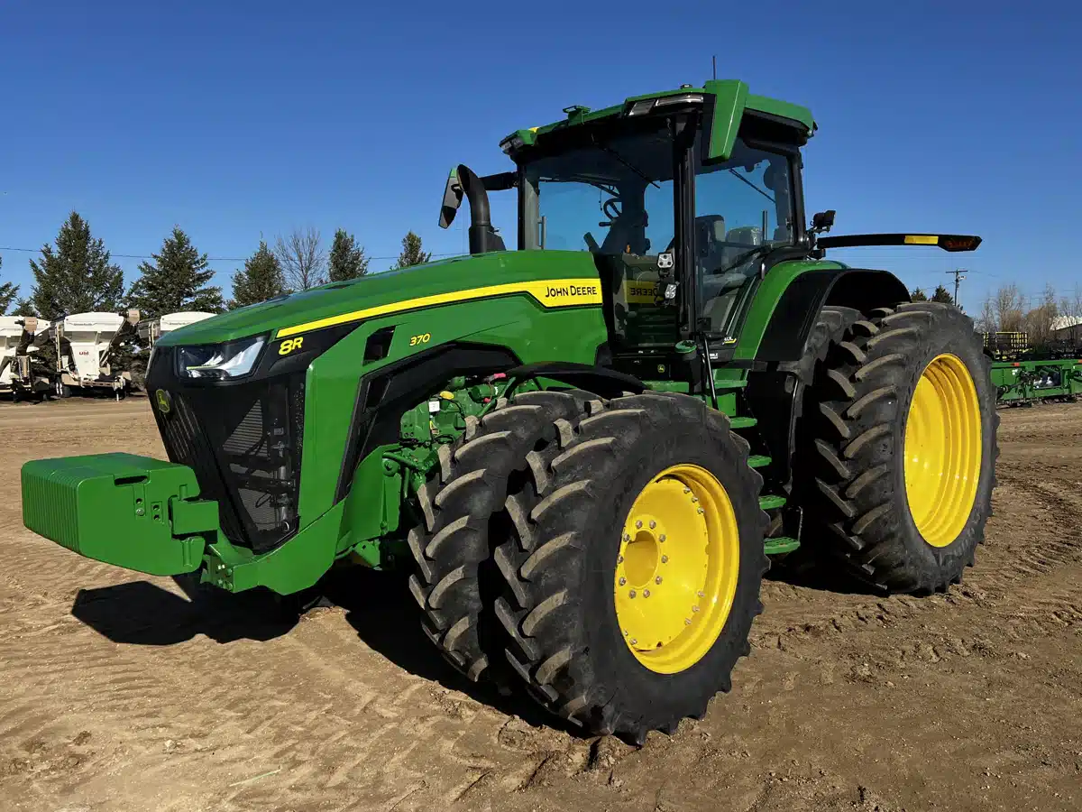 Gallery image 1 for Used 2023 John Deere 8R 370 Tractor