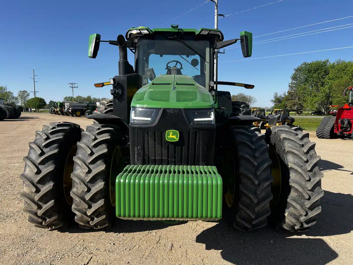 Gallery image 2 for Used 2023 John Deere 8R 370 Tractor