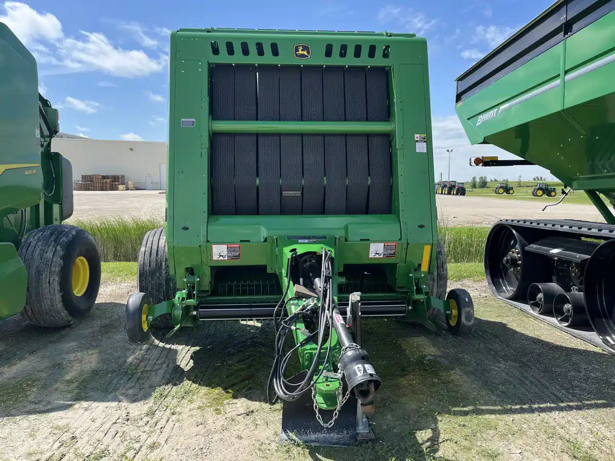 Gallery image 2 for Used 2024 John Deere 561M Round Baler