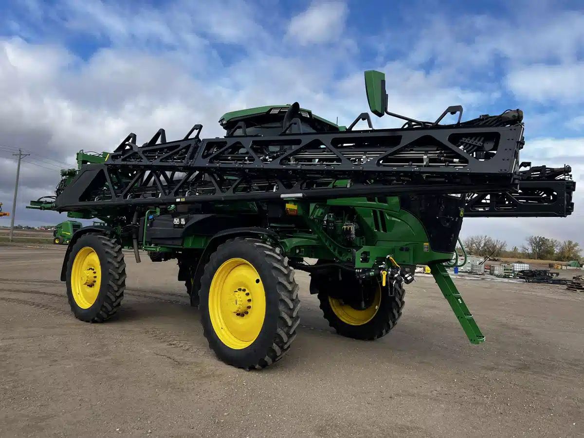 Gallery image 1 for Used 2024 John Deere 412R Sprayer - Self Propelled