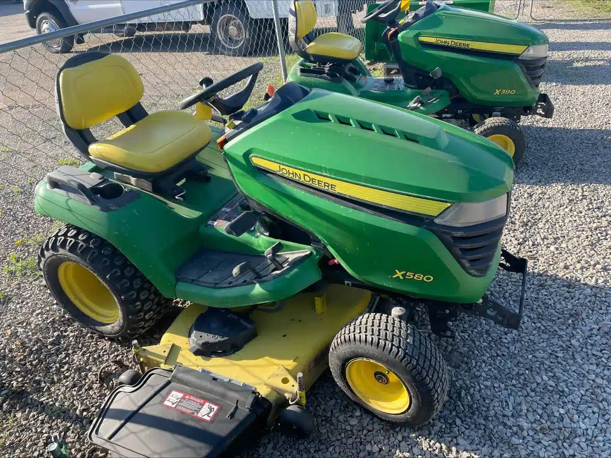 Gallery image 2 for Used 2020 John Deere X580 Lawn Tractor
