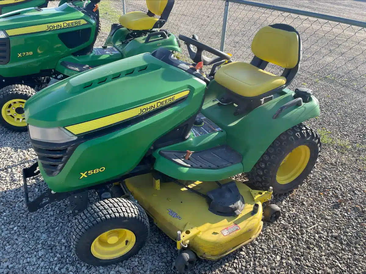 Gallery image 1 for Used 2020 John Deere X580 Lawn Tractor