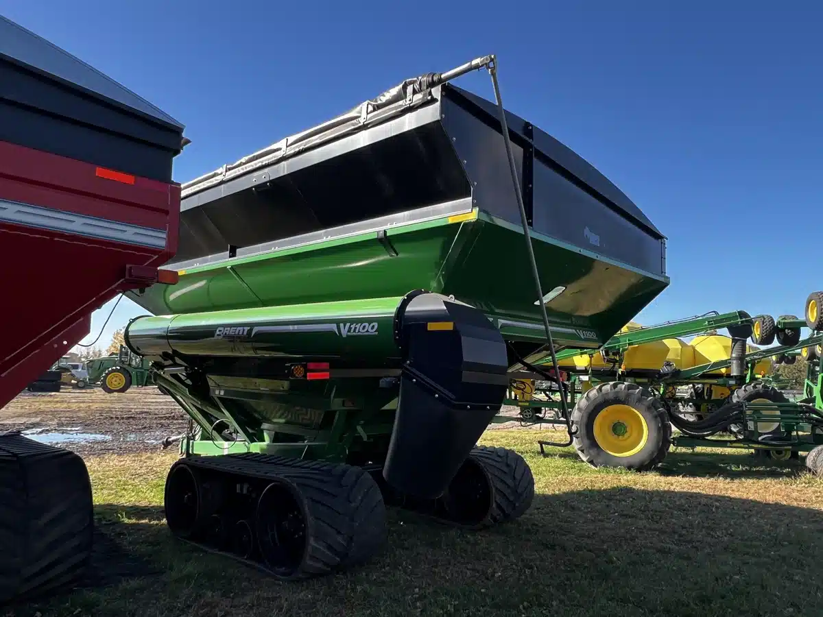 Gallery image 2 for Used 2020 Brent V1100 Grain Cart
