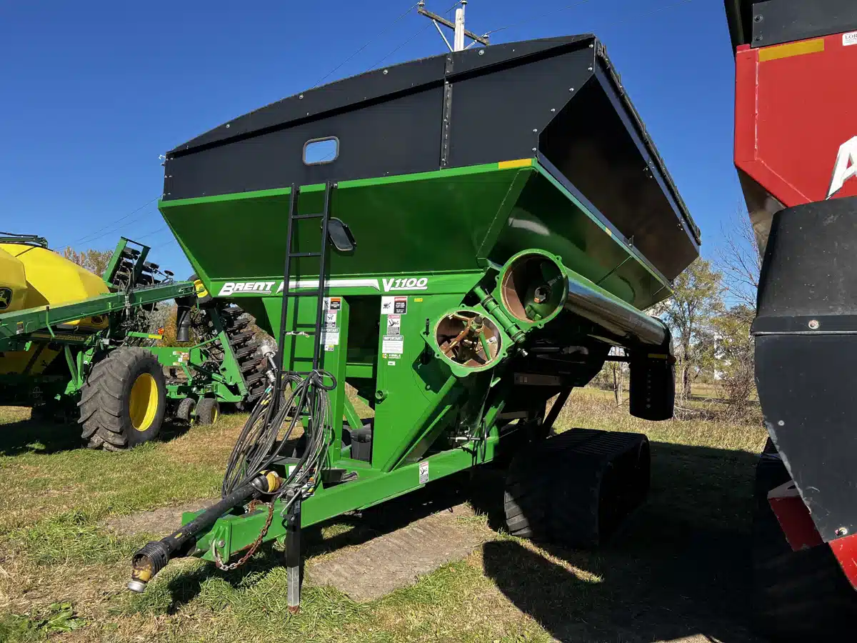 Gallery image 1 for Used 2020 Brent V1100 Grain Cart