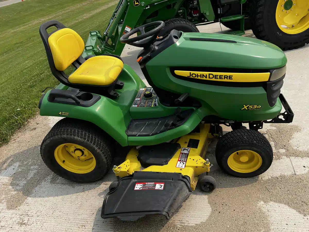 Gallery image 2 for Used 2008 John Deere X534 Lawn Tractor