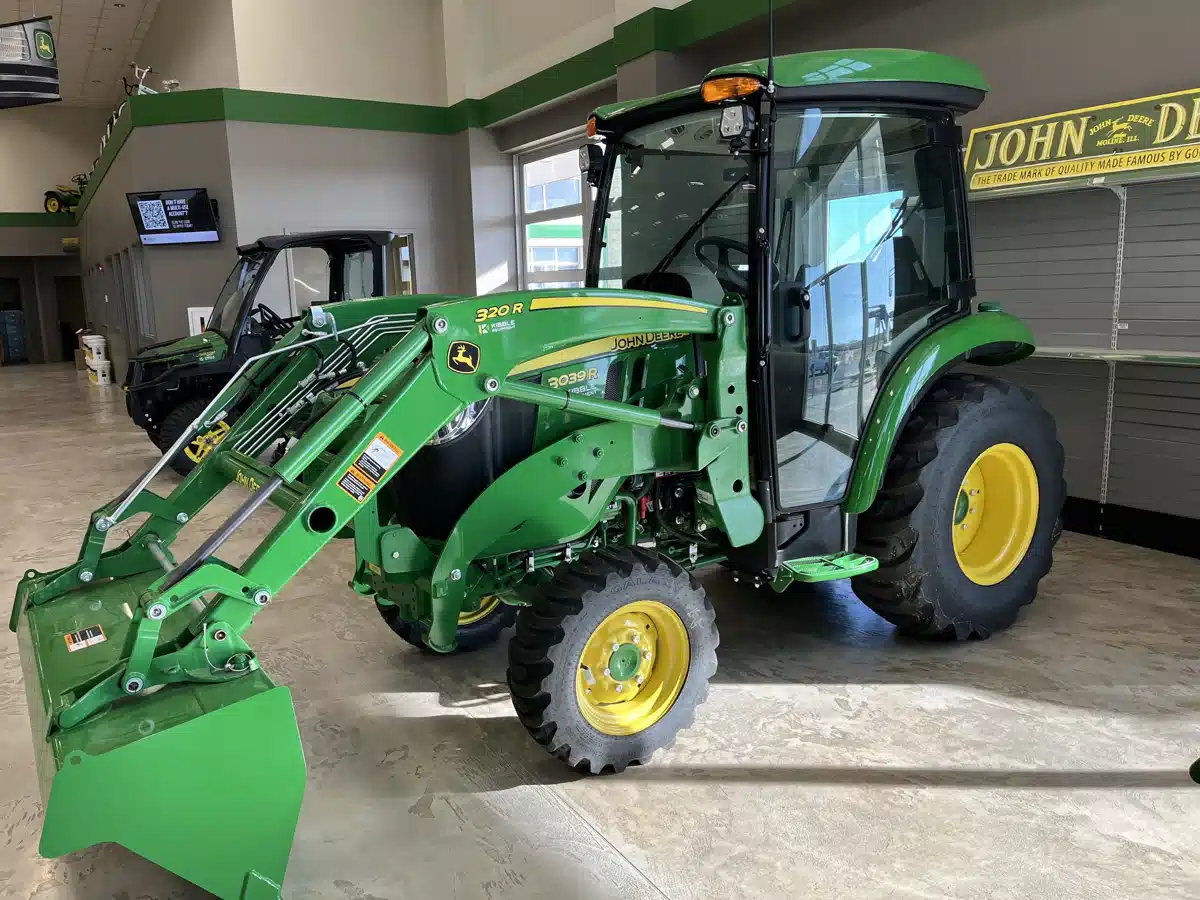 Gallery image 1 for Used 2024 John Deere 3039R Tractor
