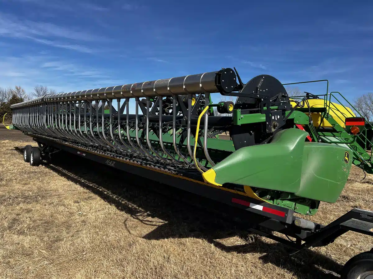 Gallery image 1 for Used 2020 John Deere 745FD Header - Draper