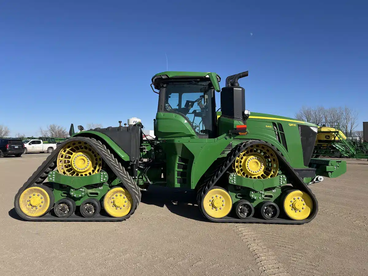 Gallery image 2 for Used 2024 John Deere 9RX 640 Tractor