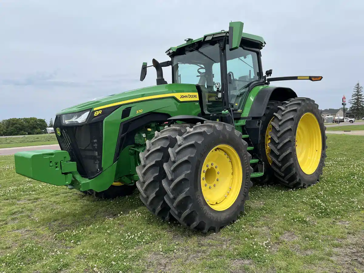 Gallery image 1 for Used 2023 John Deere 8R 370 Tractor