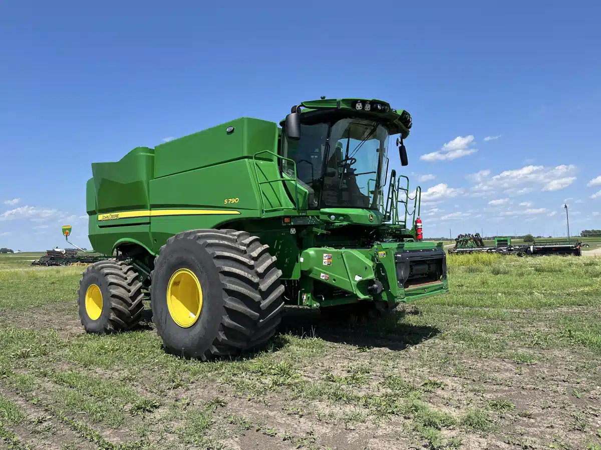 Gallery image 1 for Used 2024 John Deere S790 Combine