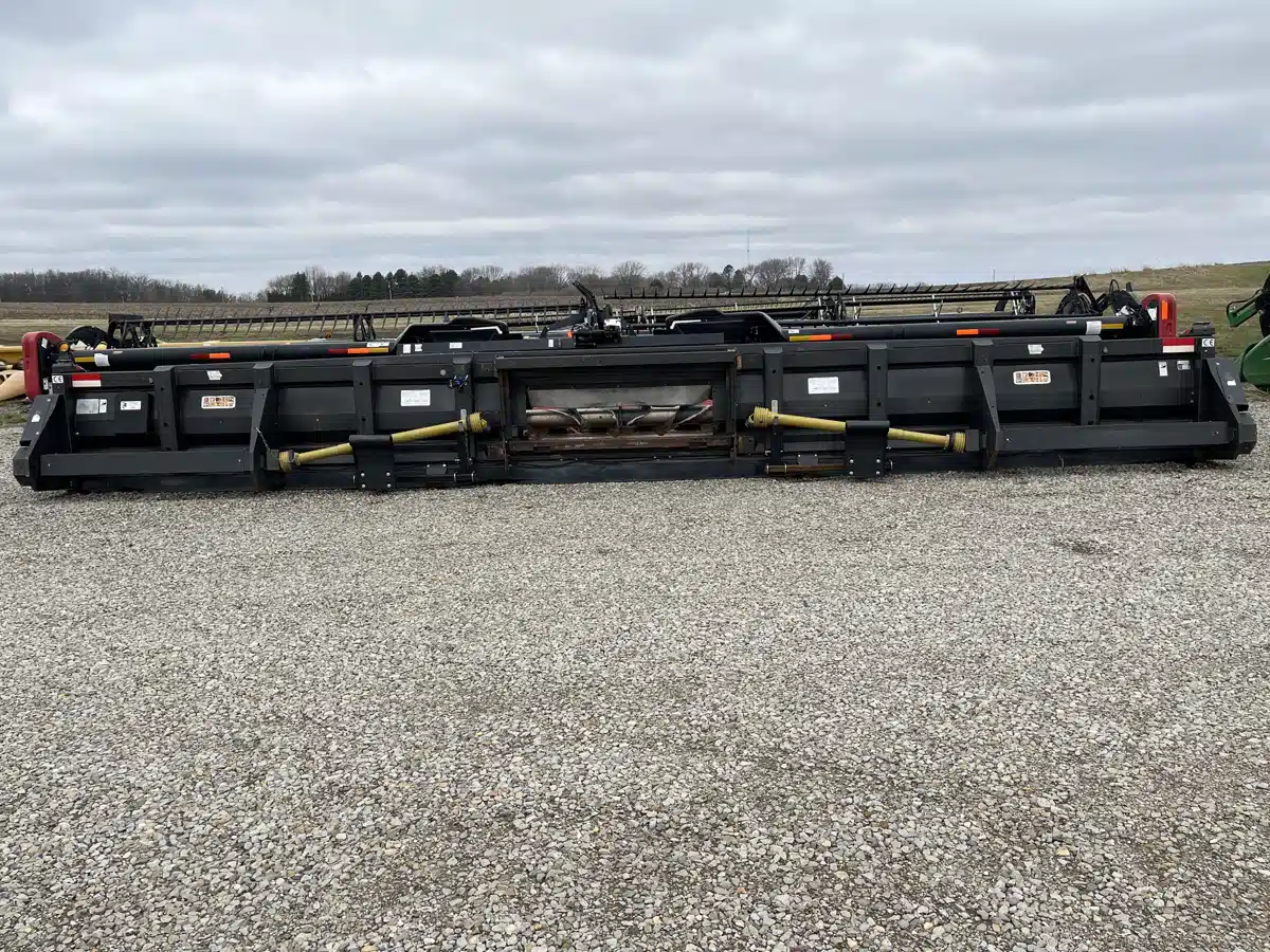 Gallery image 2 for Used 2011 Drago N12TR Header - Row Crop