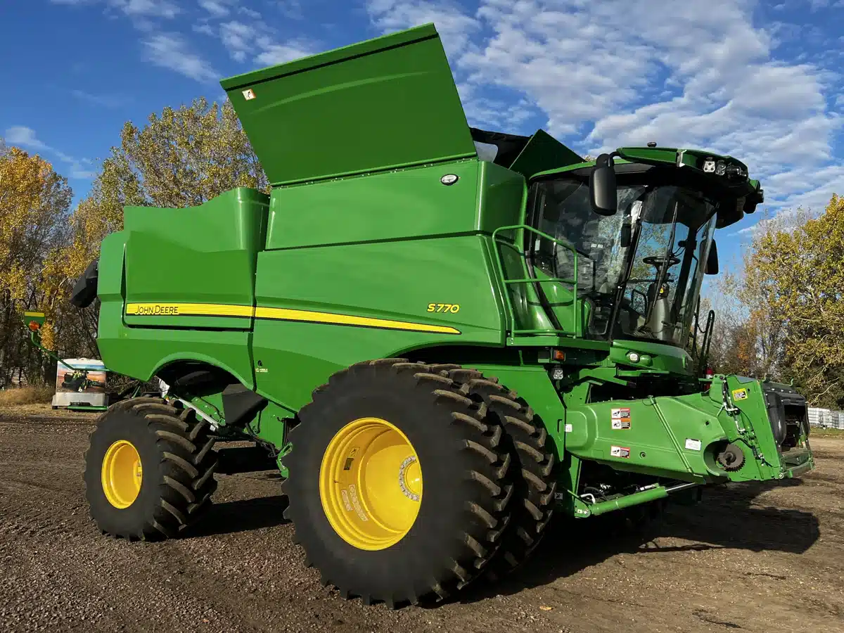 Gallery image 1 for Used 2024 John Deere S770 Combine