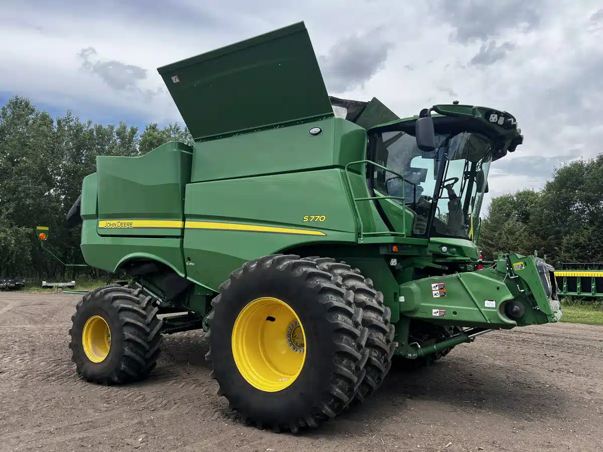 Gallery image 1 for Used 2024 John Deere S770 Combine