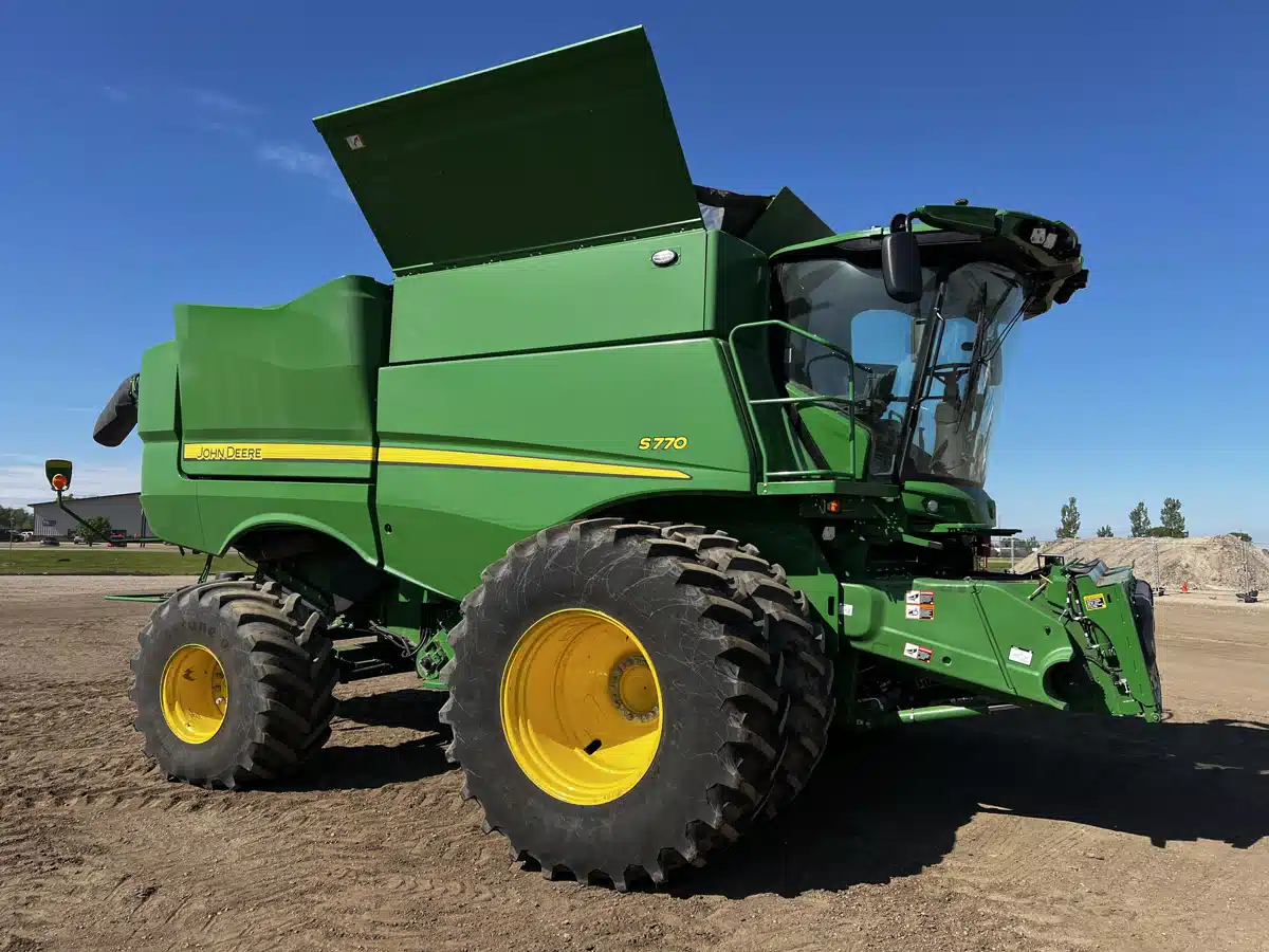 Gallery image 1 for Used 2024 John Deere S770 Combine