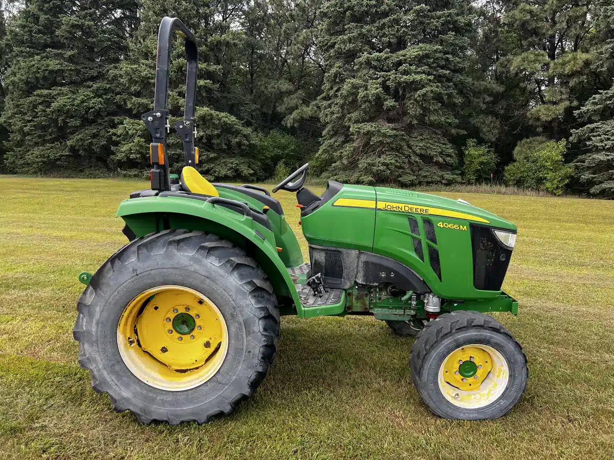 Gallery image 2 for Used 2022 John Deere 4066M Tractor