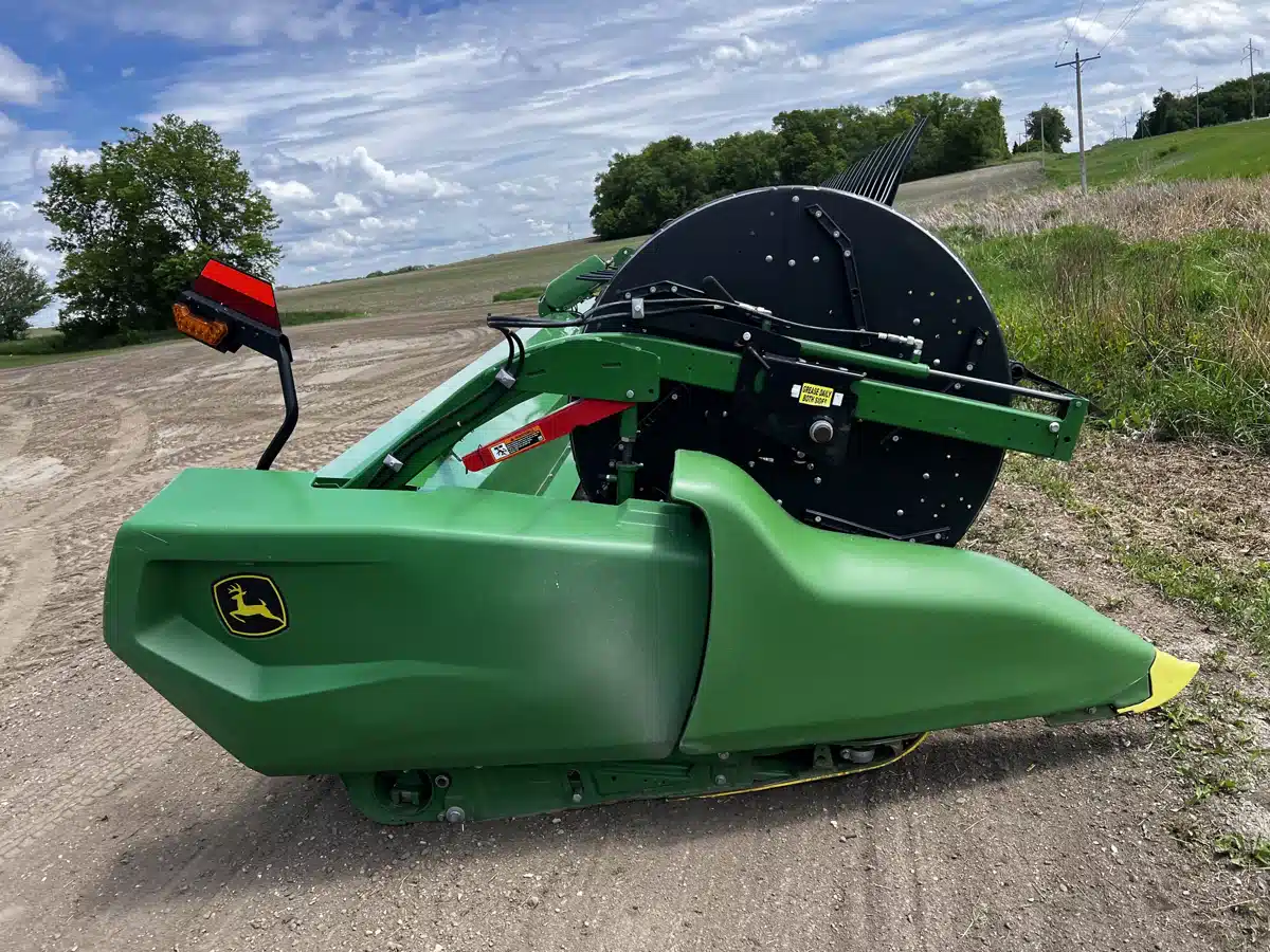 Gallery image 2 for Used 2024 John Deere RD40F Header - Flex