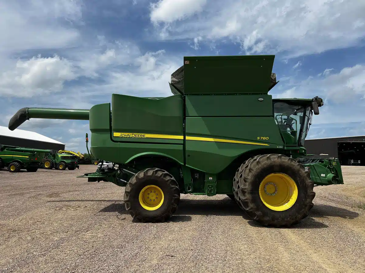 Gallery image 2 for Used 2023 John Deere S780 Combine