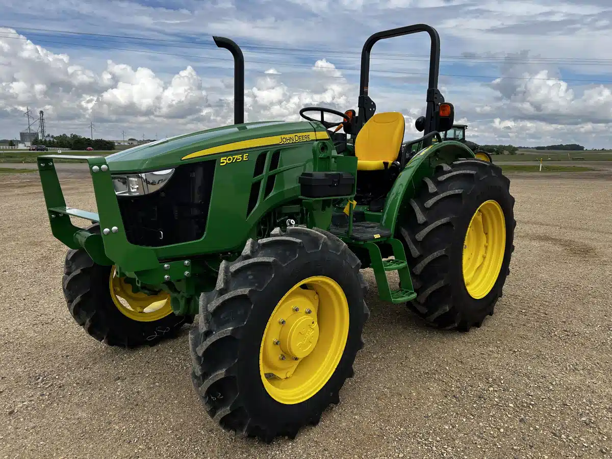 Gallery image 1 for Used 2024 John Deere 5075E Tractor