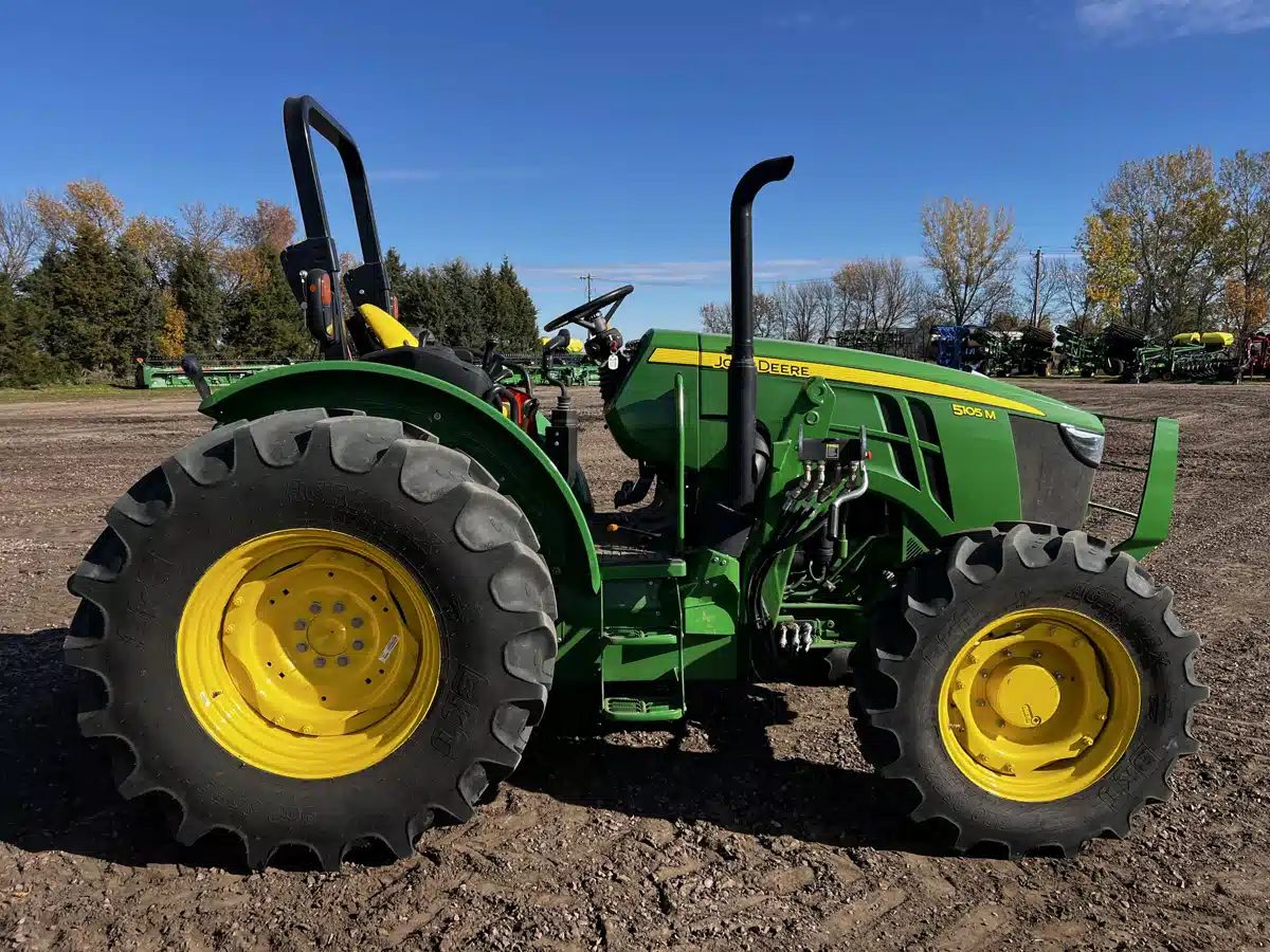Gallery image 2 for 2023 John Deere 5105M Tractor