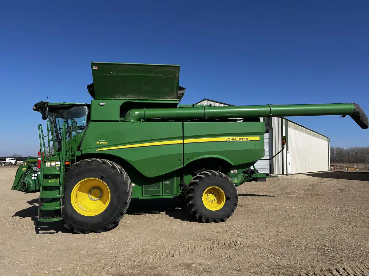 Gallery image 2 for Used 2023 John Deere S770 Combine
