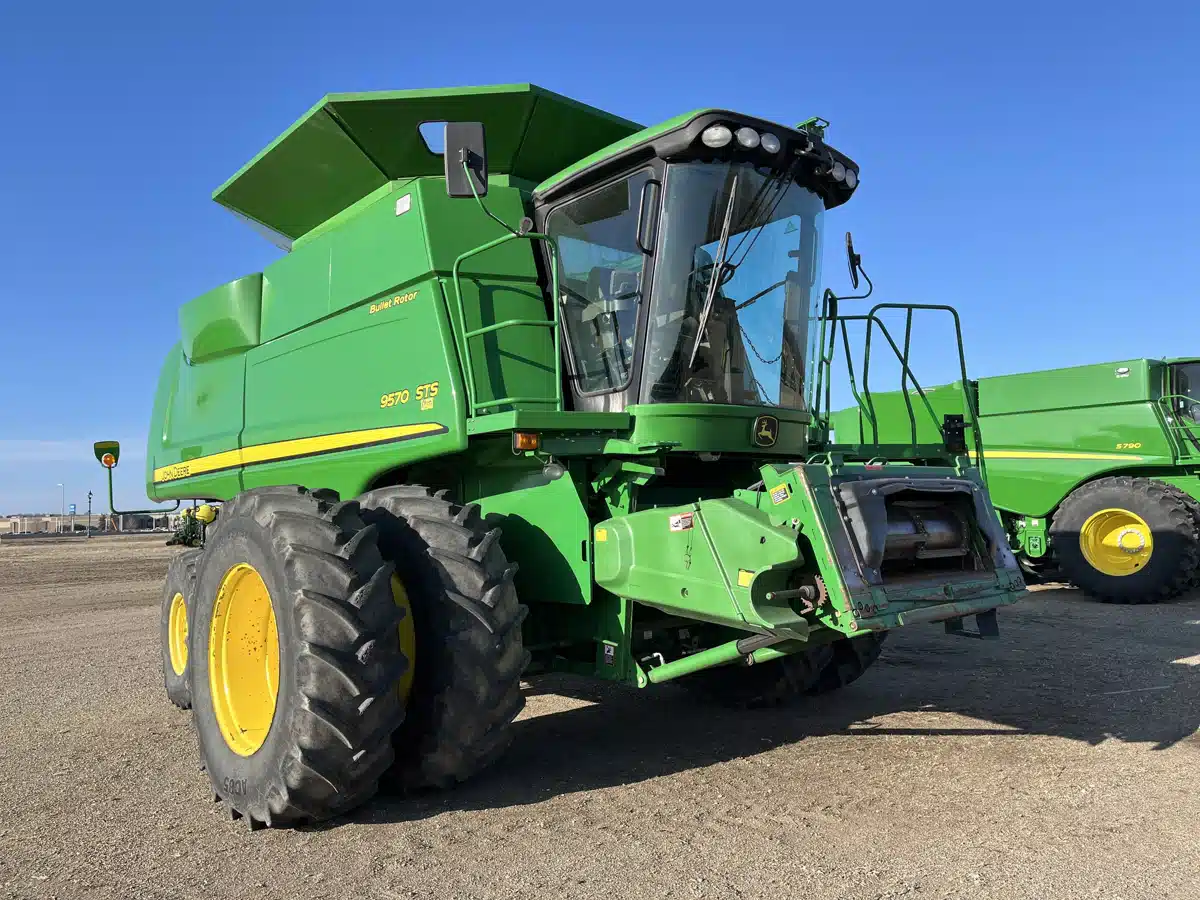 Gallery image 1 for Used 2009 John Deere 9570 STS Combine