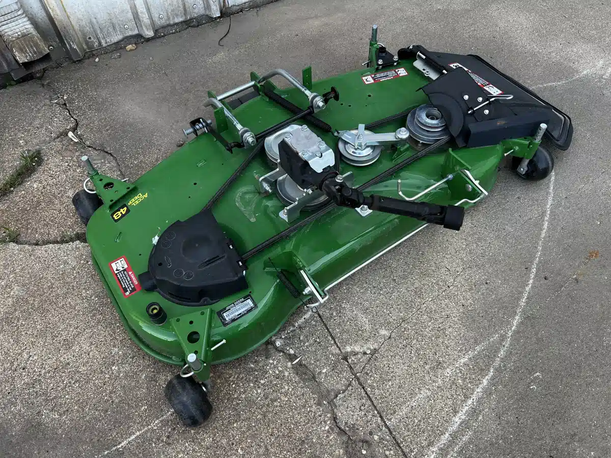 Gallery image 1 for Used 2024 John Deere 48" deck Attachment