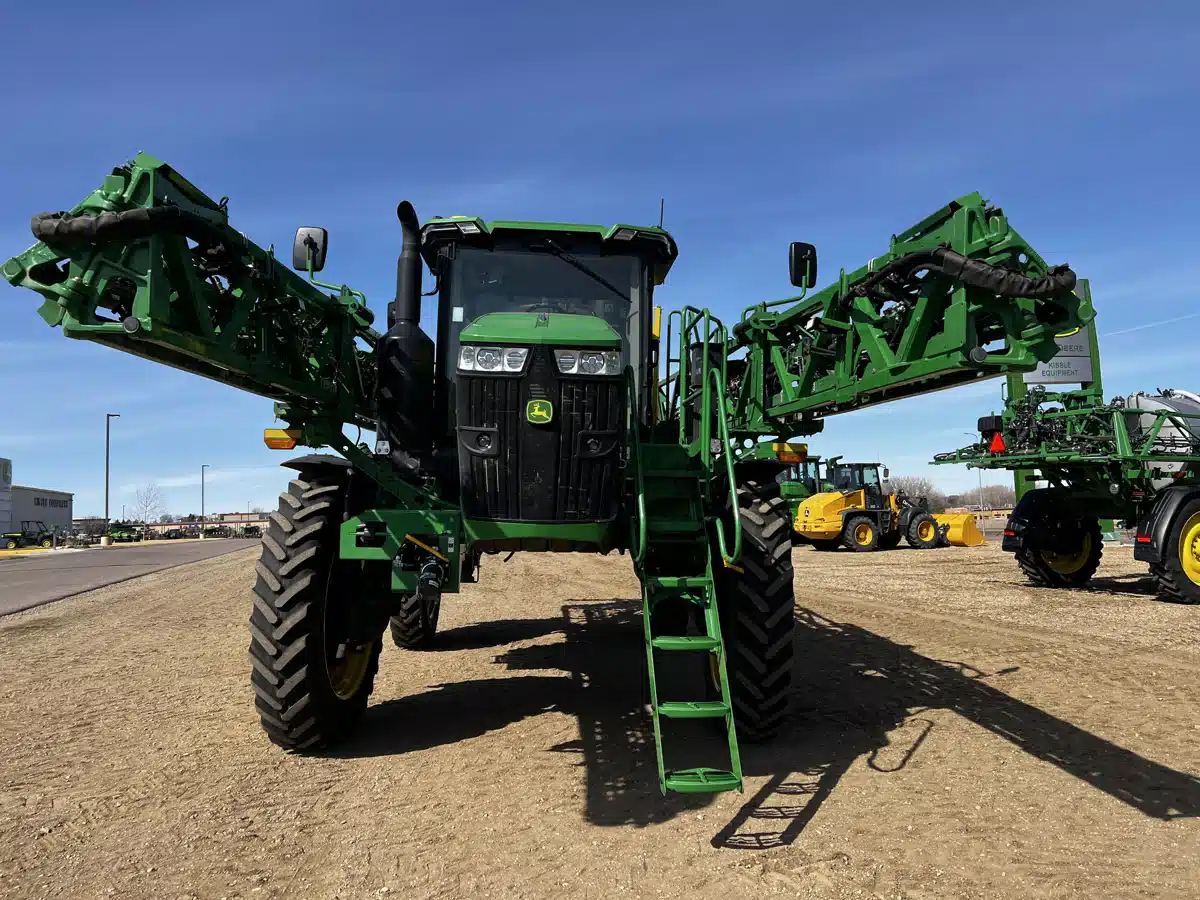 Gallery image 2 for Used 2024 John Deere 616R Sprayer - Self Propelled