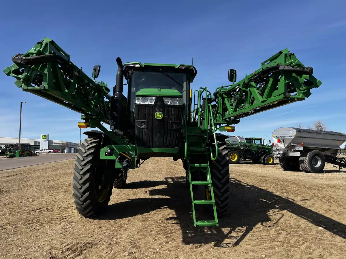 Gallery image 2 for Used 2024 John Deere 616R Sprayer - Self Propelled