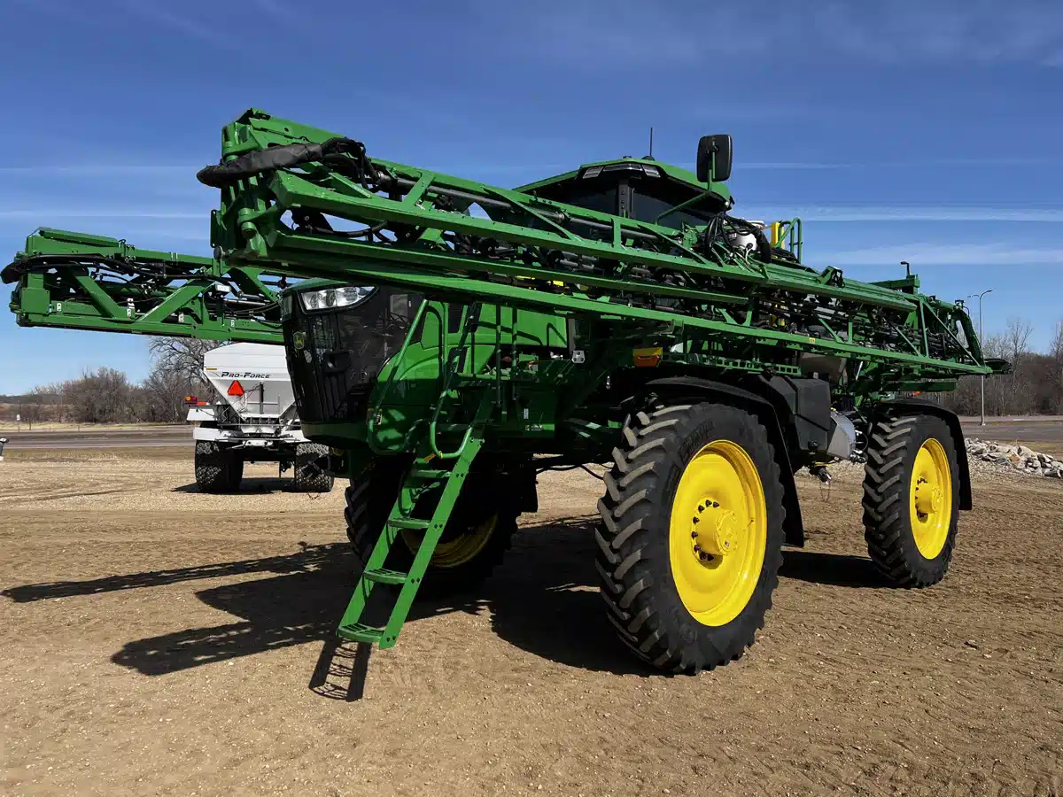 Gallery image 1 for Used 2024 John Deere 616R Sprayer - Self Propelled