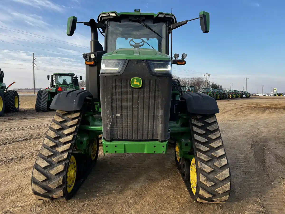 Gallery image 2 for Used 2023 John Deere 8R 370 Tractor