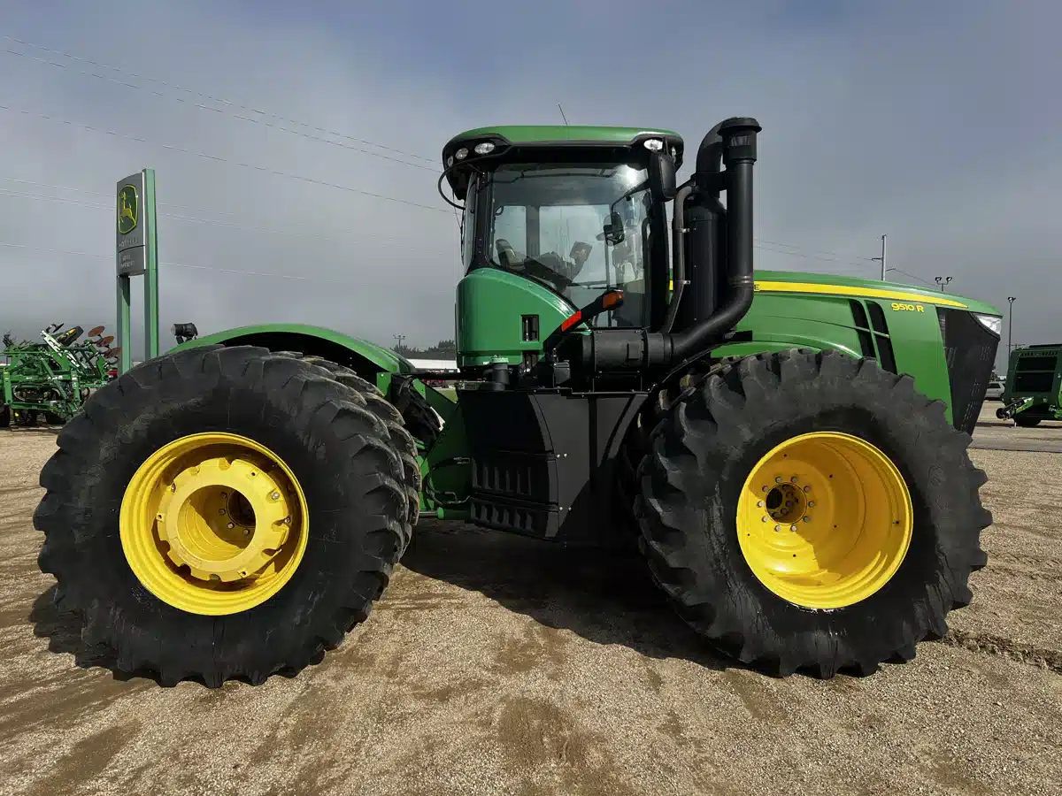 Gallery image 2 for 2012 John Deere 9510R Tractor