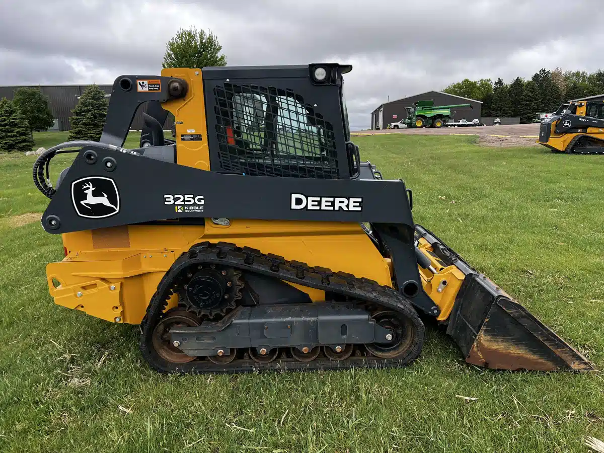 Gallery image 2 for Used 2023 John Deere 325G Track Loader