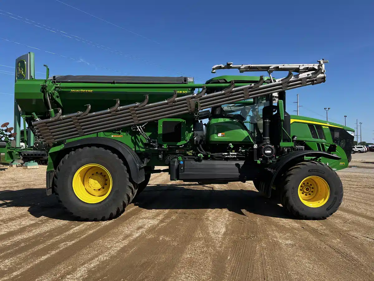 Gallery image 2 for Used 2024 John Deere 800R Anhydrous Applicator