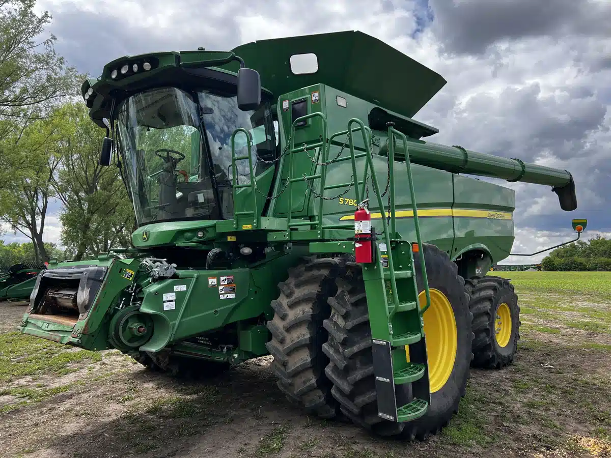 Gallery image 2 for Used 2021 John Deere S780 Combine