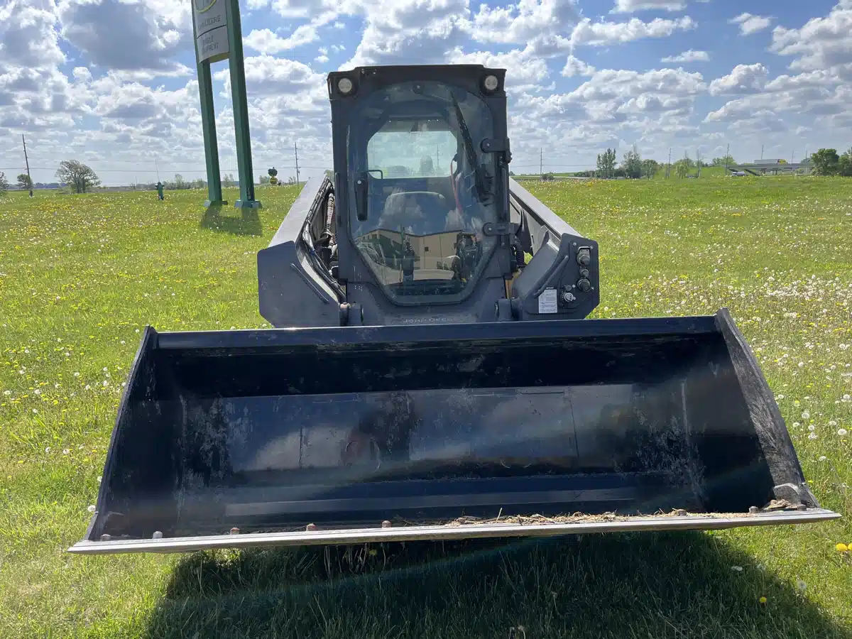 Gallery image 2 for Used 2022 John Deere 330G Skid Steer