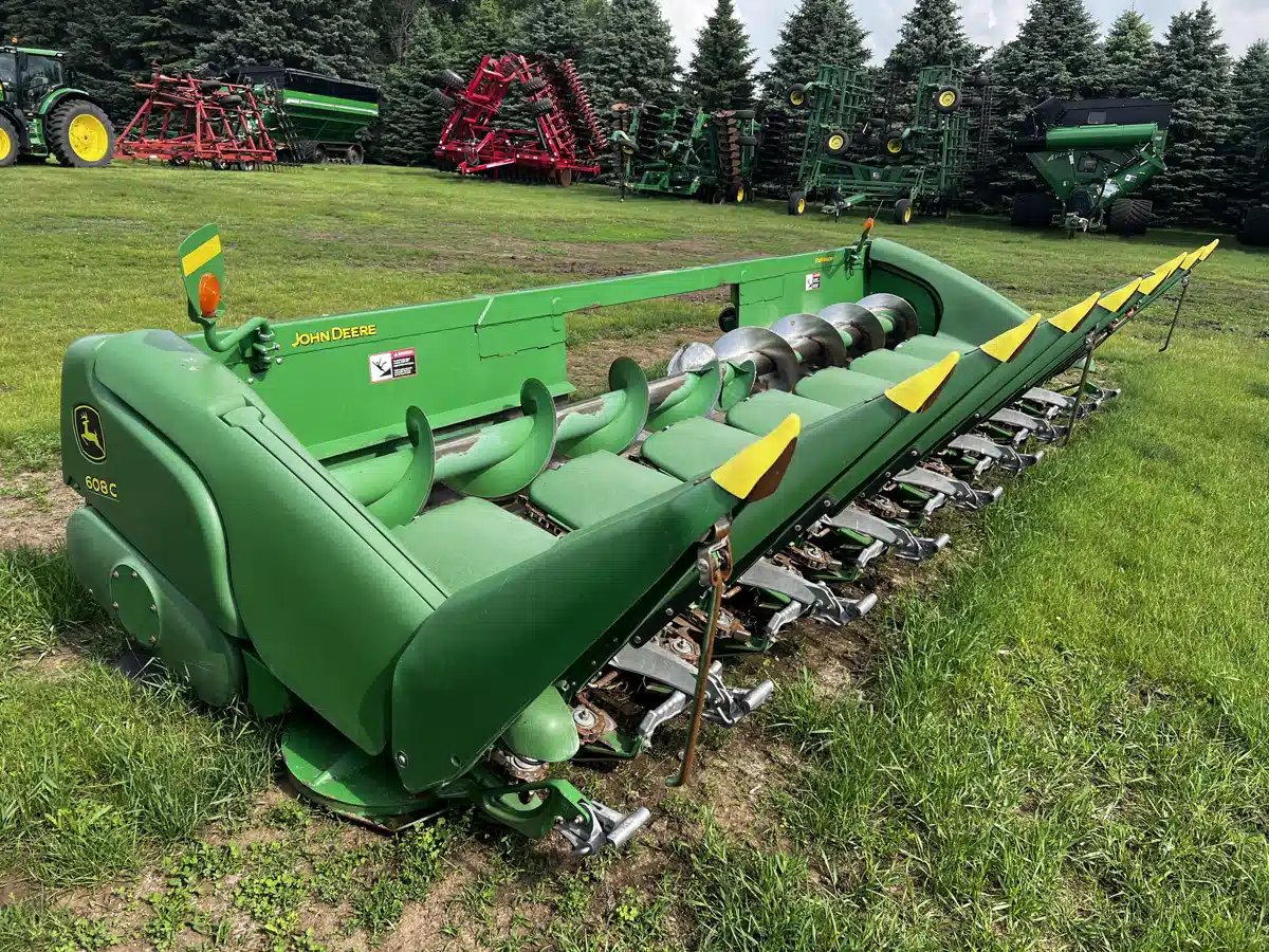 Gallery image 1 for Used 2008 John Deere 608C Header - Row Crop