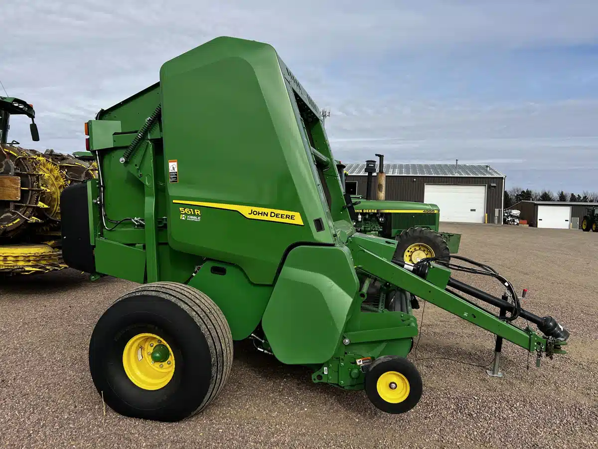 Gallery image 2 for Used 2024 John Deere 561R Round Baler