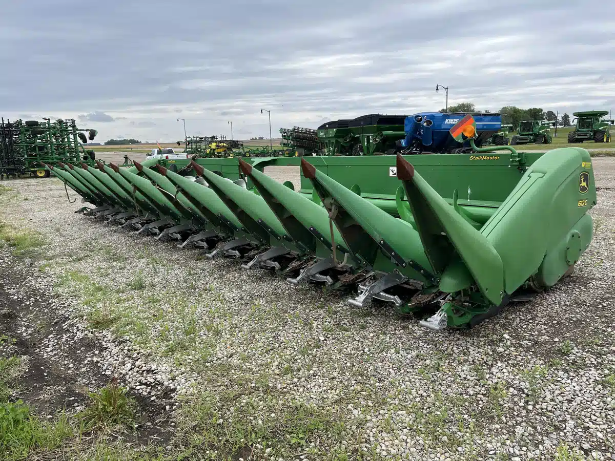 Gallery image 1 for Used 2009 John Deere 612C Header - Row Crop