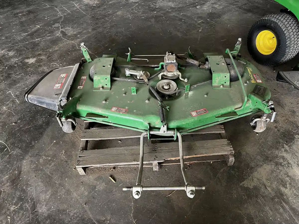 Gallery image 2 for Used 2014 John Deere 60D Mower Deck