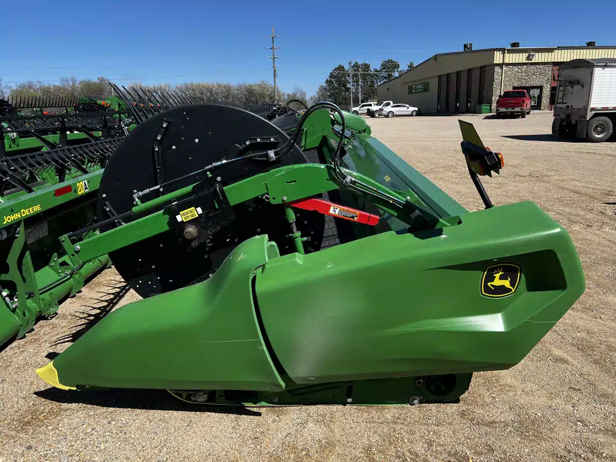 Gallery image 2 for Used 2024 John Deere RD40F Header - Flex