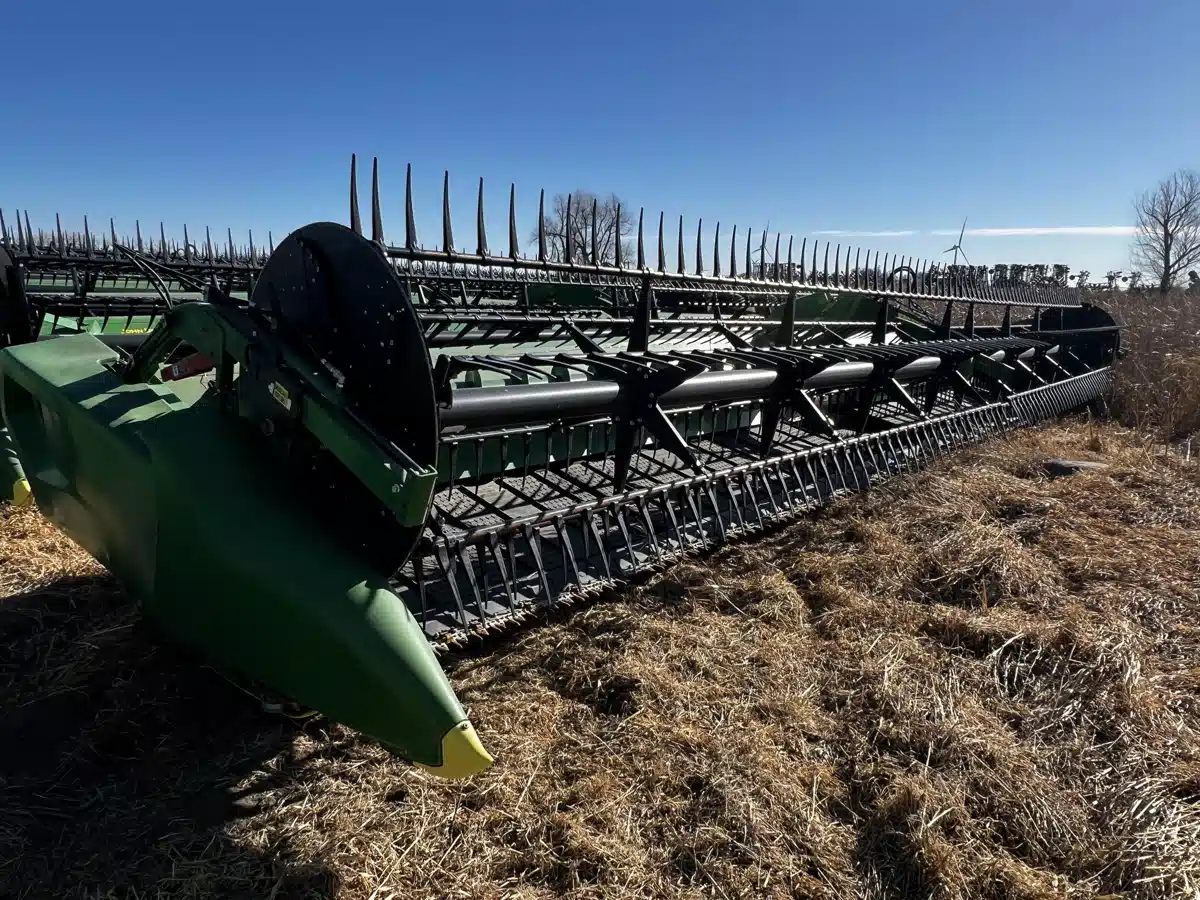 Gallery image 1 for Used 2024 John Deere RD40F Header - Flex