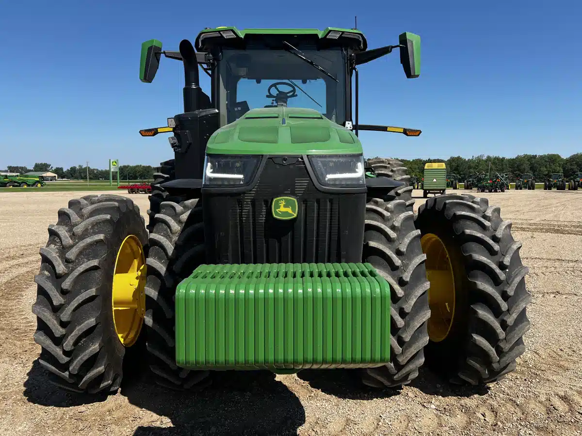 Gallery image 2 for Used 2024 John Deere 8R 370 Tractor