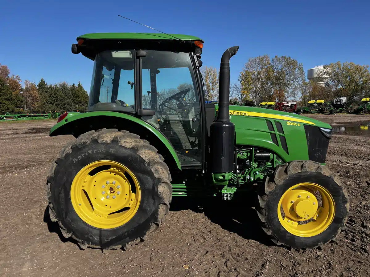 Gallery image 2 for Used 2021 John Deere 5090E Tractor