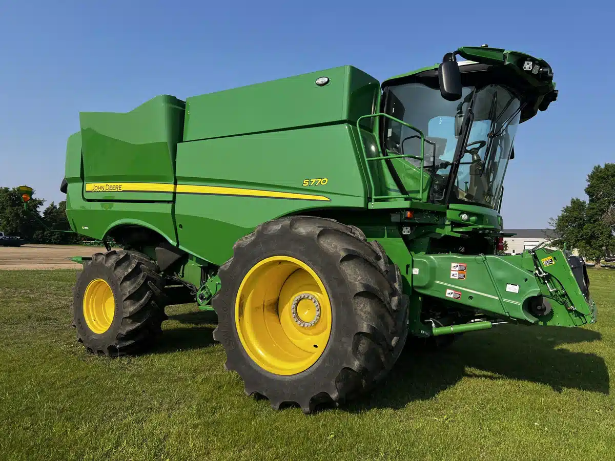 Gallery image 2 for Used 2023 John Deere S770 Combine