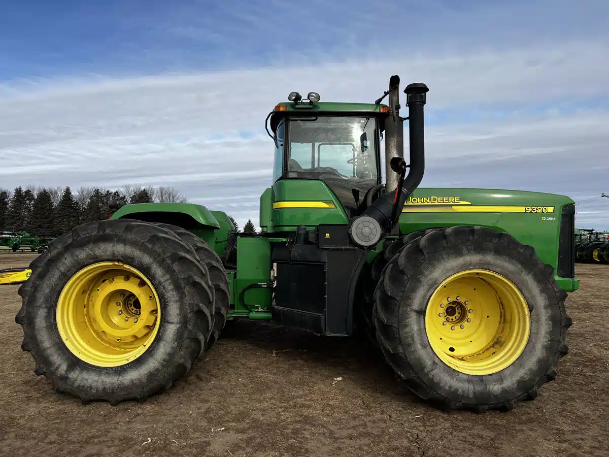Gallery image 2 for Used 2004 John Deere 9320 Tractor