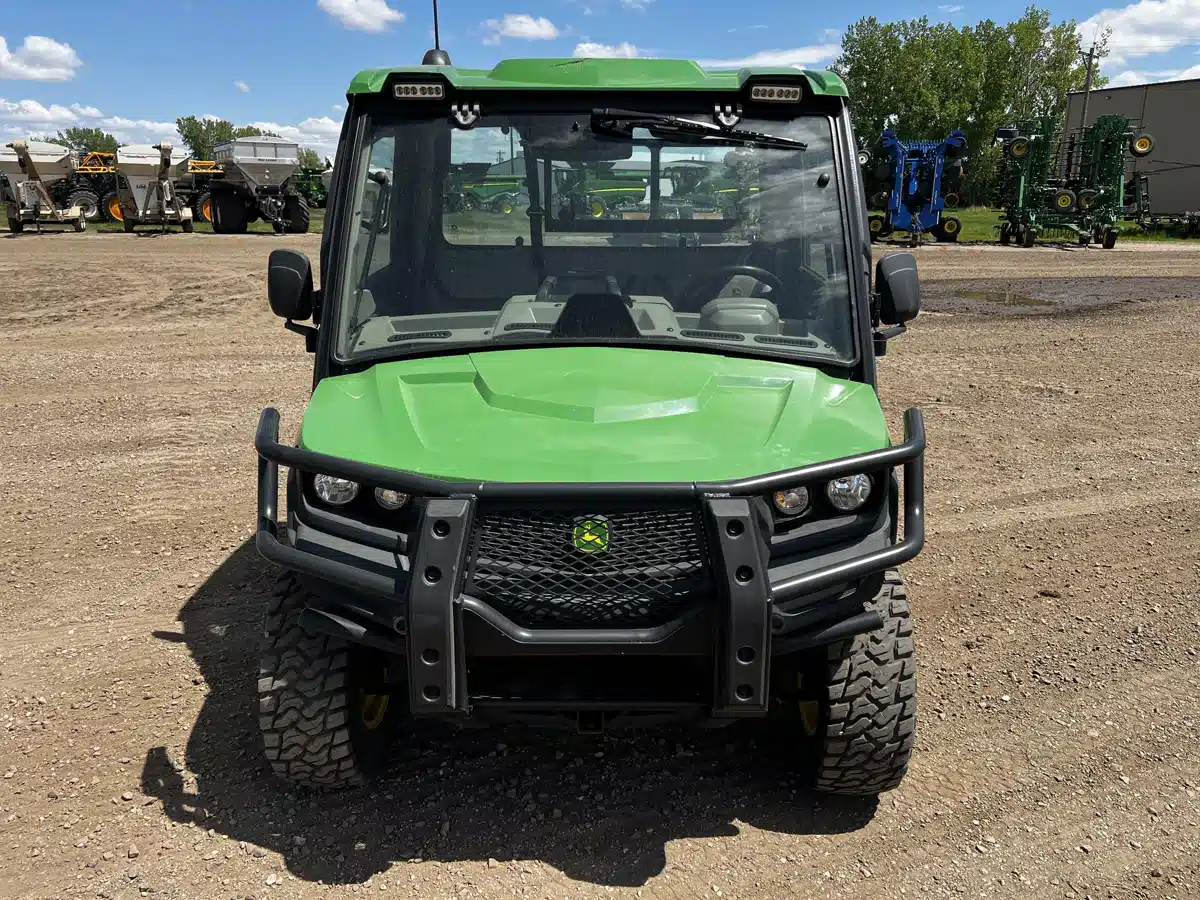 Gallery image 2 for Used 2023 John Deere XUV 835R Utility Vehicle