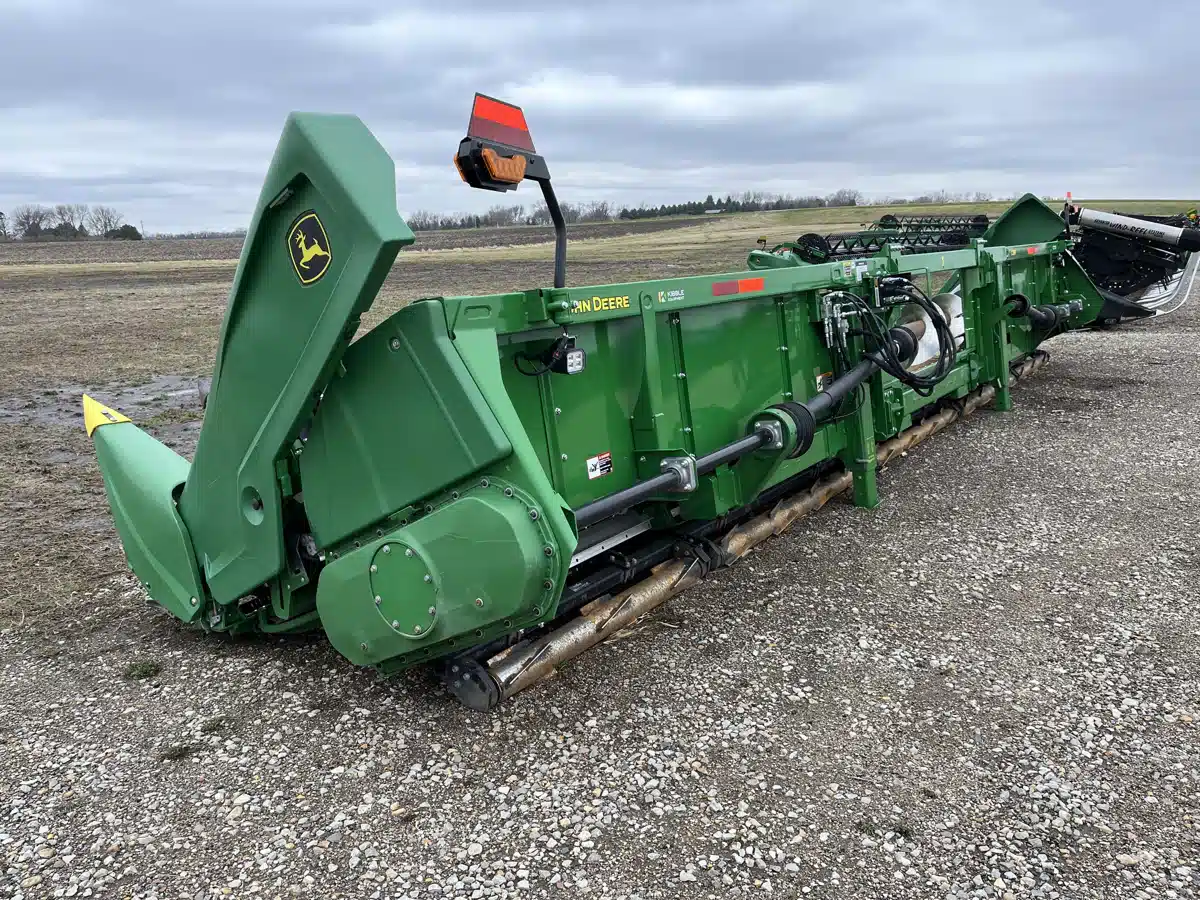 Gallery image 2 for Used 2022 John Deere C18R Header - Row Crop