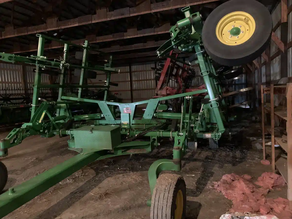 Gallery image 2 for Used 2022 John Deere 2430 Chisel Plow